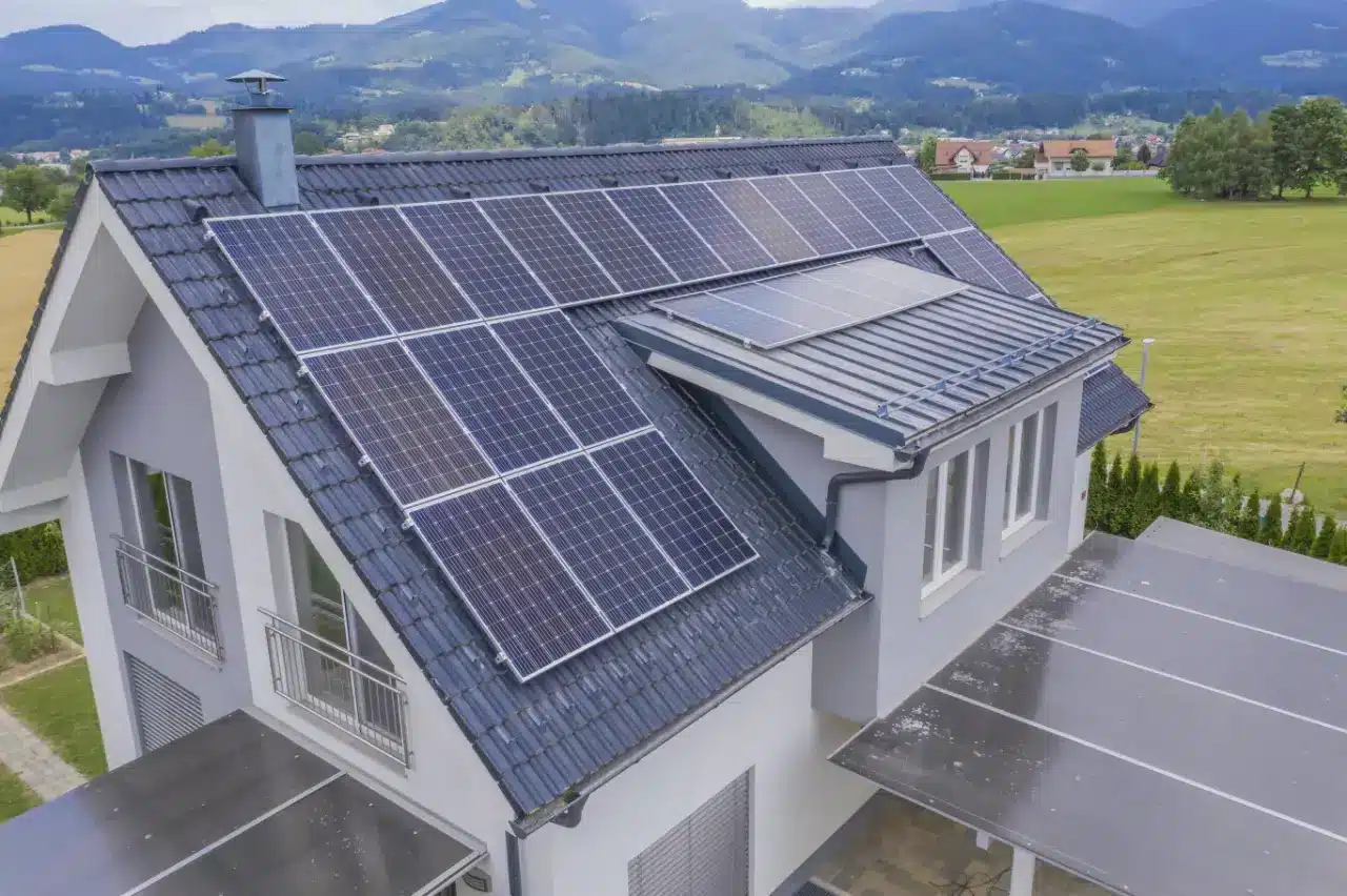 Photovoltaik Befestigung auf Ziegeldach pv-module.shop 1280